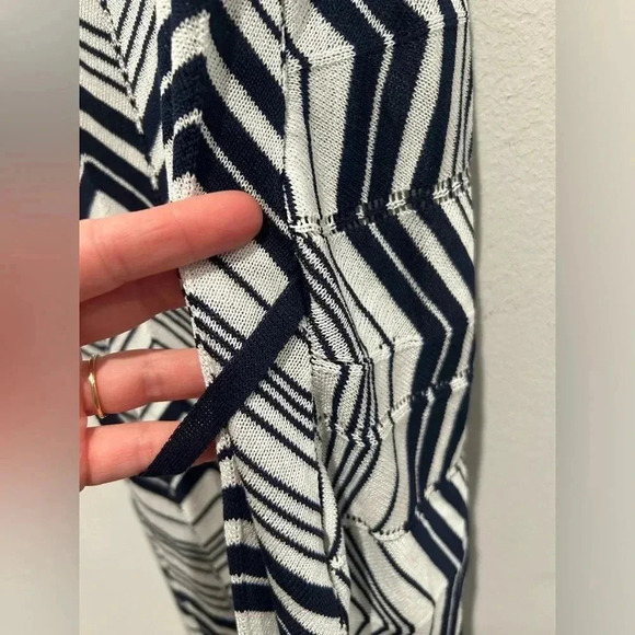 TRINA TURK Sleeveless Tie Front Wrap Tunic / Size Extra Small / - Picture 6 of 7